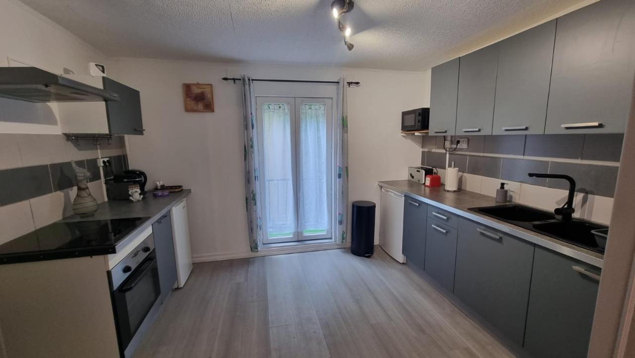 Appartement Rethel - Netflix - Marc & Cecile Exteriör bild