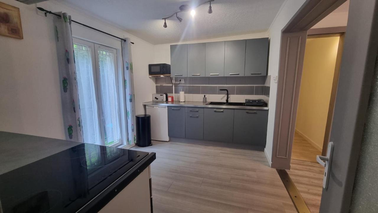 Appartement Rethel - Netflix - Marc & Cecile Exteriör bild