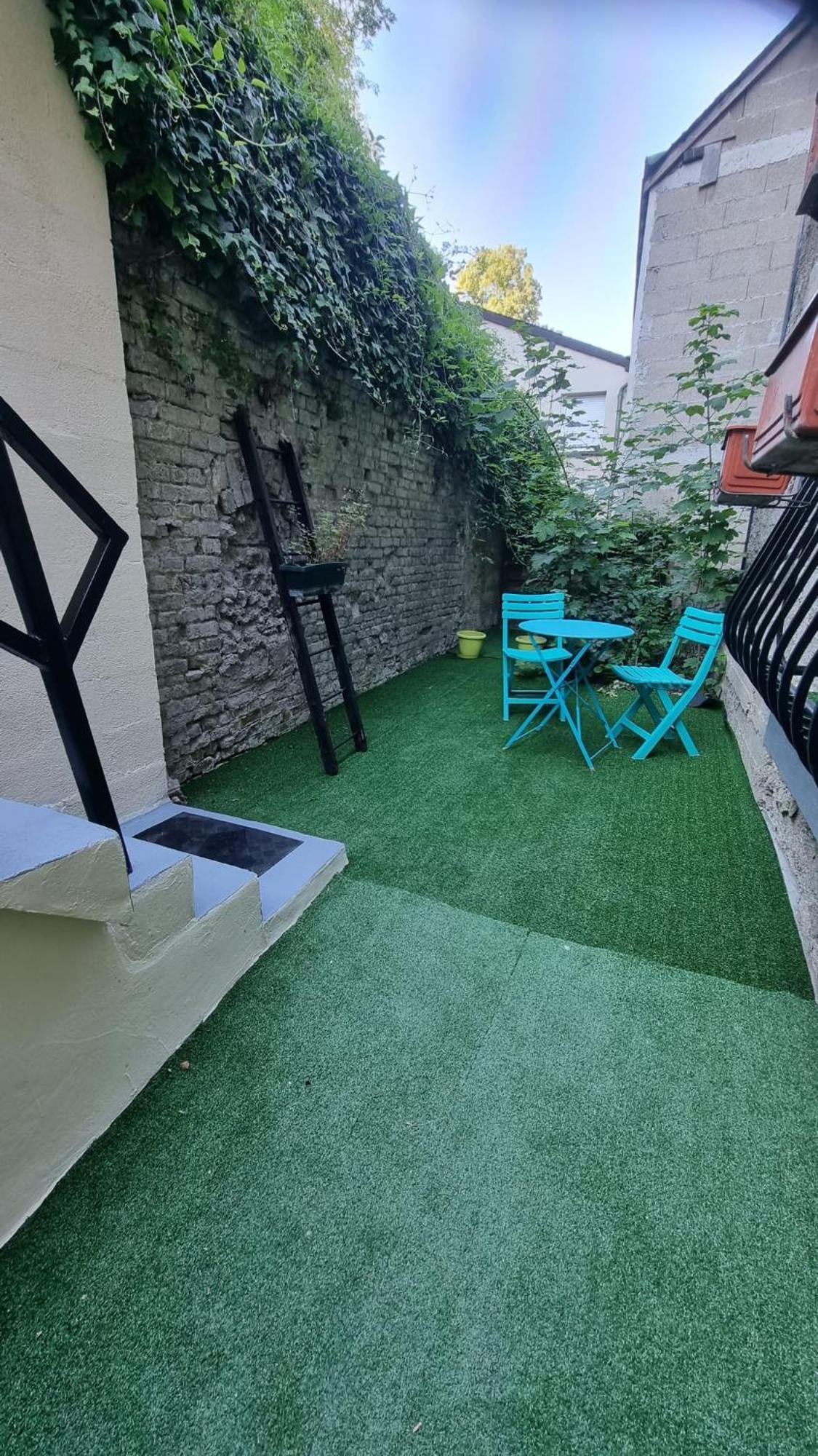 Appartement Rethel - Netflix - Marc & Cecile Exteriör bild